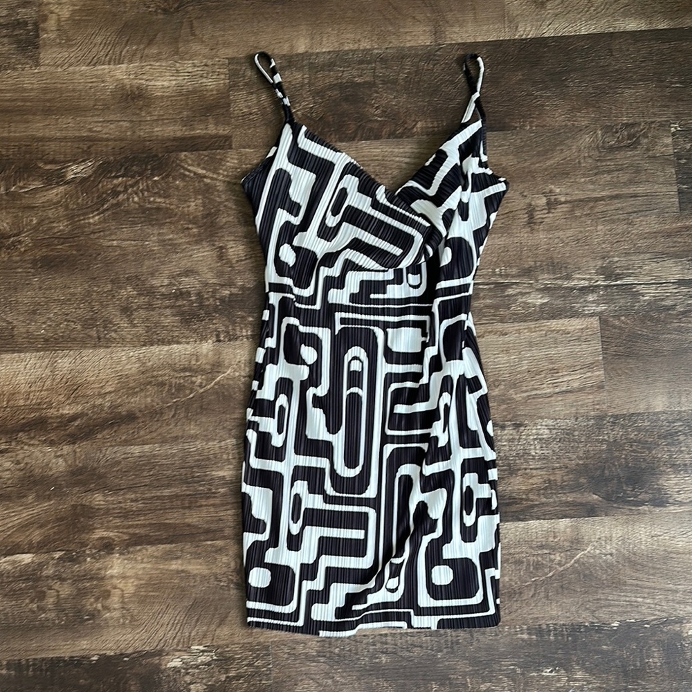 PrettyLittleThing Black and White Bodycon Mini Dress